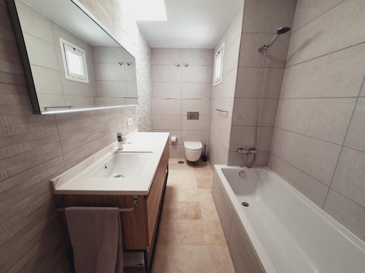 Modern Family Home Above Swimming Pool Puerto Rico  Ngoại thất bức ảnh